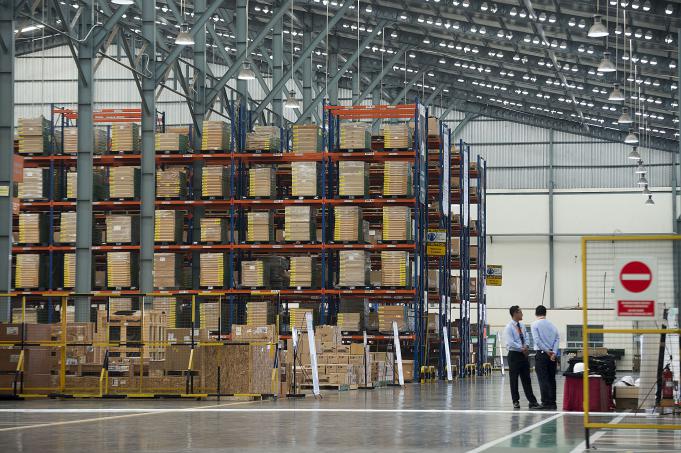 Pembangunan Pusat Logistik Berikat Mengarah ke Timur Indonesia